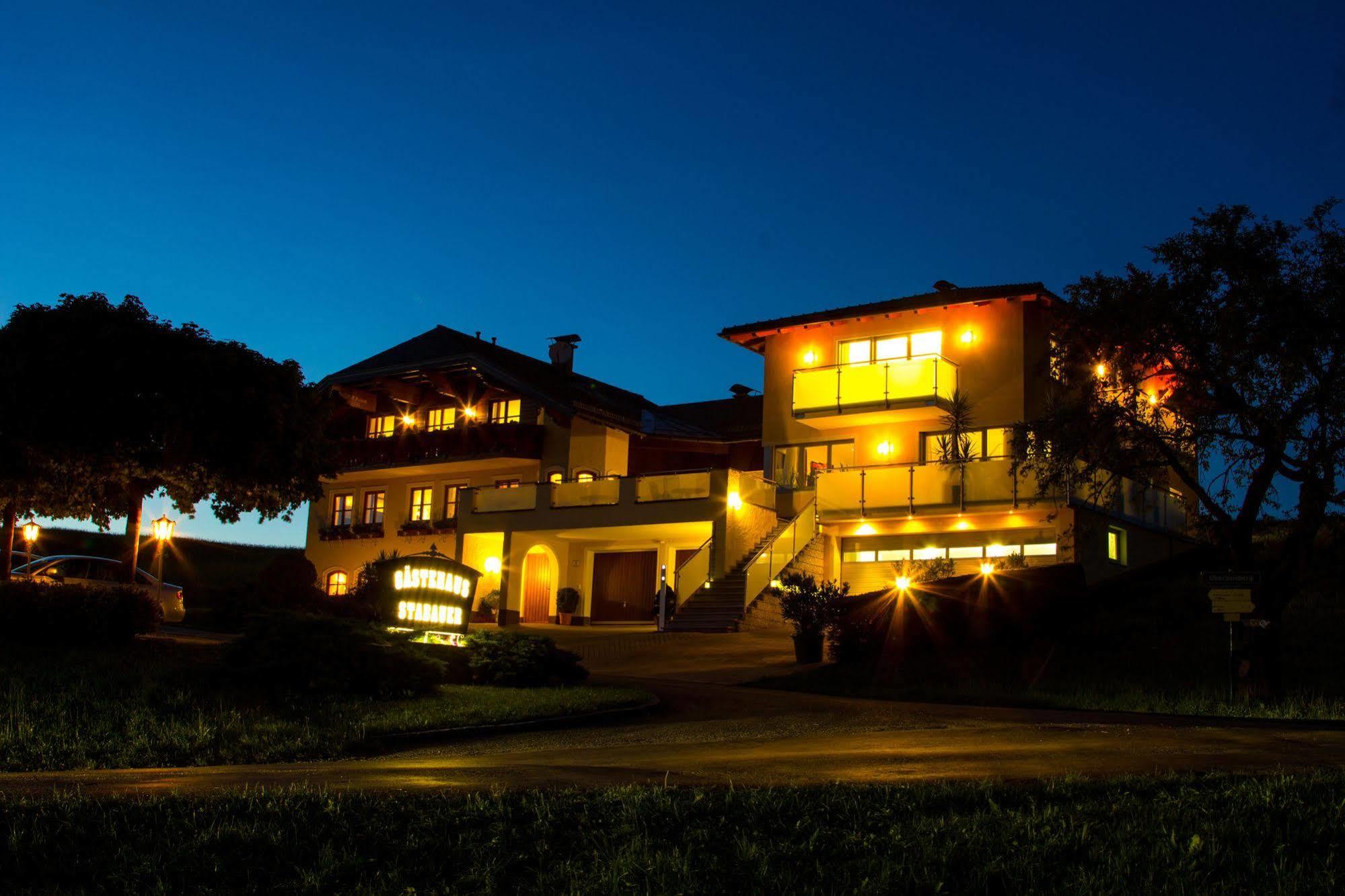 Gaestehaus Stabauer Mondsee Exterior photo